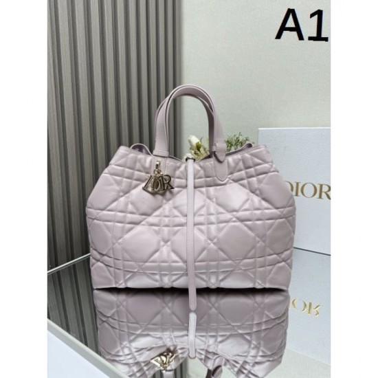 2025FW DIOR Dior tote bag Luxury replica with delicate autumn design 2025FW DIOR Dior tote bag Luxury replica with delicate autumn design