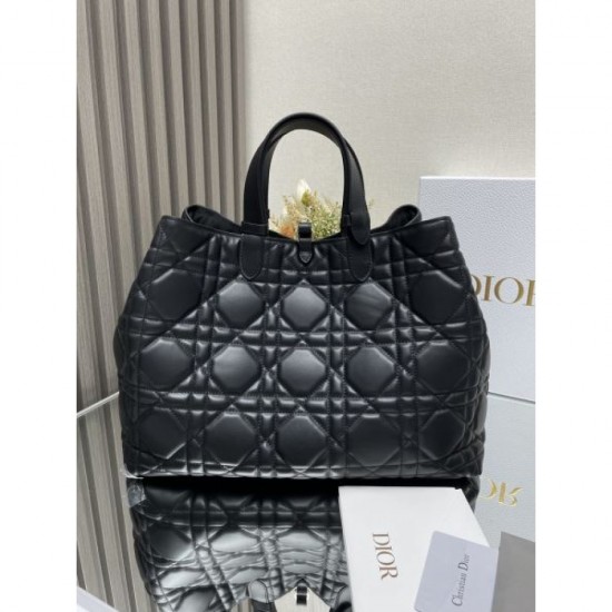 2025FW DIOR Dior tote bag Luxury replica with delicate autumn design 2025FW DIOR Dior tote bag Luxury replica with delicate autumn design