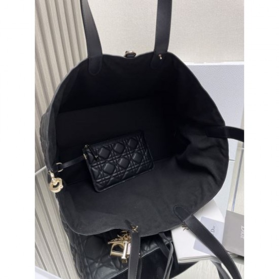 2025FW DIOR Dior tote bag Luxury replica with delicate autumn design 2025FW DIOR Dior tote bag Luxury replica with delicate autumn design