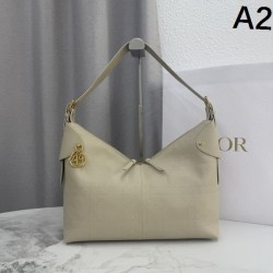 2025FW DIOR Dior tote bag An elegant replica bag that is essential for autumn 2025FW DIOR Dior tote bag An elegant replica bag that is essential for autumn