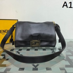 FENDI 2025FW New Luxury Shoulder Bag for Women Stylish Popular Model