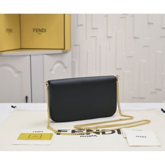FENDI 2025FW New Elegant Shoulder Bag High Quality Replica Large Capacity Popular FENDI 2025FW New Elegant Shoulder Bag High Quality Replica Large Capacity Popular
