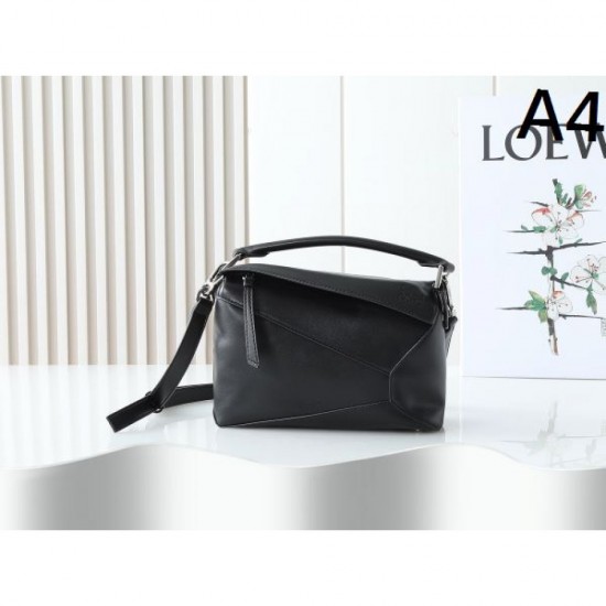 LOEWE 2025FW New Elegant Shoulder Bag Exudes Luxury Stylish Popular Item