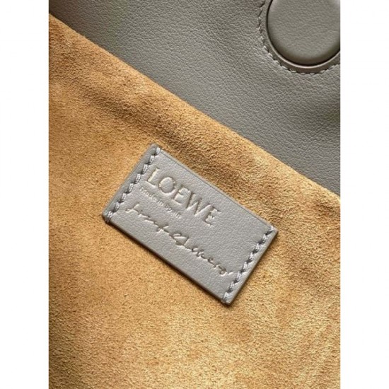 2025FW LOEWE Women's Tote Bag Highly Rated Brand Used by Celebrities