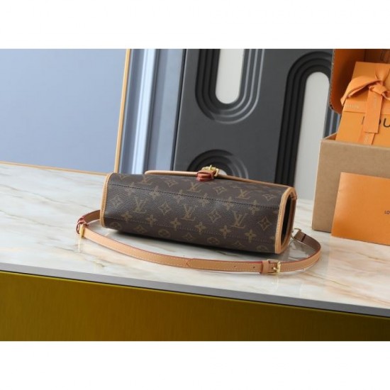 LOUIS VUITTON 2025FW New High Quality Tote Bag Elegant, Stylish, Popular LOUIS VUITTON 2025FW New High Quality Tote Bag Elegant, Stylish, Popular