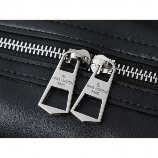 LOUIS VUITTON 2025FW New Large Capacity Tote Bag Exudes Luxury Perfect for commuting to work or school LOUIS VUITTON 2025FW New Large Capacity Tote Bag Exudes Luxury Perfect for commuting to work or school