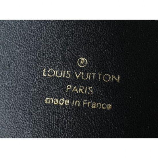 LOUIS VUITTON 2025FW New Elegant Shoulder Bag for Women Popular Fashionable