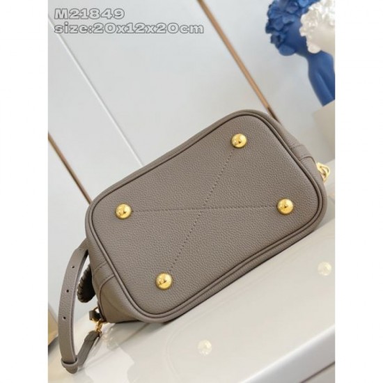 2025FW LOUIS VUITTON Louis Vuitton Tote Bag Autumn/Winter New Items at Great Local Prices 2025FW LOUIS VUITTON Louis Vuitton Tote Bag Autumn/Winter New Items at Great Local Prices
