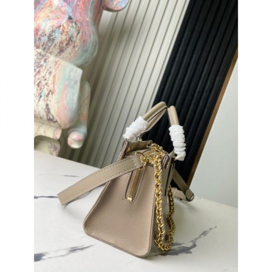 2025FW LOUIS VUITTON Women's tote bag Classic popular thin soft texture