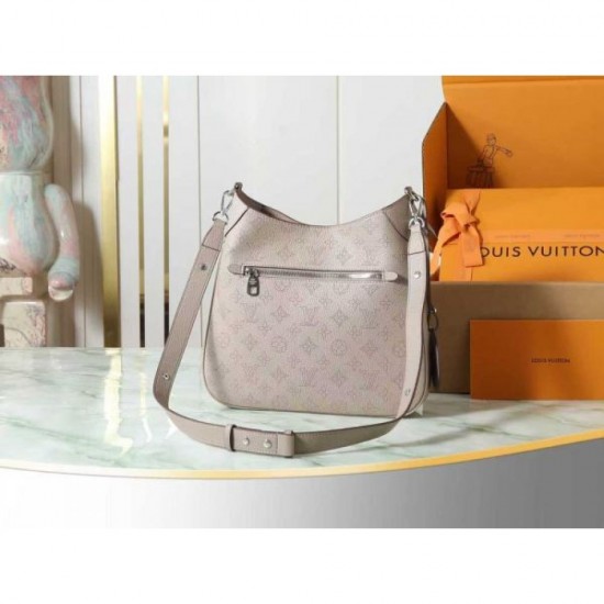2025FW LOUIS VUITTON Louis Vuitton Women's Tote Bag High-sensitivity design that attracts attention from the feet