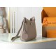 2025FW LOUIS VUITTON Louis Vuitton Women's Tote Bag High-sensitivity design that attracts attention from the feet