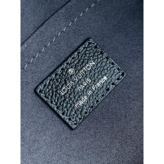 2025FW LOUIS VUITTON Louis Vuitton Women's Tote Bag Attractive design that looks great even in casual wear