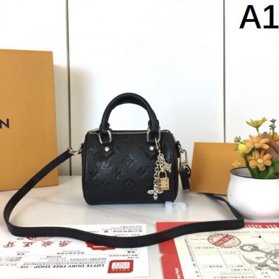 2025FW LOUIS VUITTON Women's tote bag Stylish color that can be worn with many different combinations