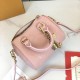 2025FW LOUIS VUITTON Women's tote bag Stylish color that can be worn with many different combinations