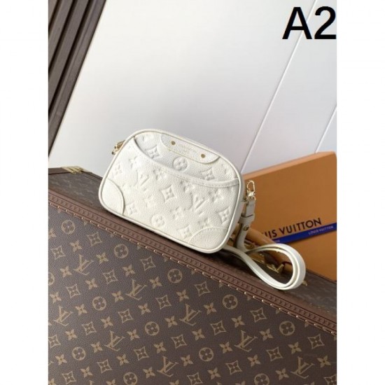 2025FW LOUIS VUITTON Louis Vuitton women's bag shoulder bag Popular item with high reviews