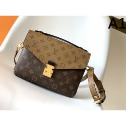 2025FW LOUIS VUITTON Louis Vuitton women's bag shoulder bag Featured model you'll want to buy this year
