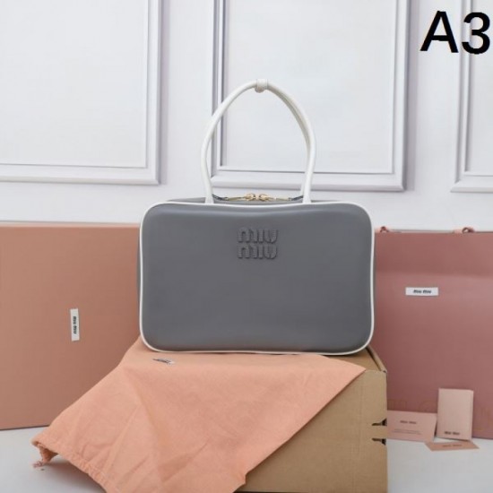 MIU MIU Miu Miu 2025FW New Large Capacity Tote Bag High Quality Replica Elegant Design