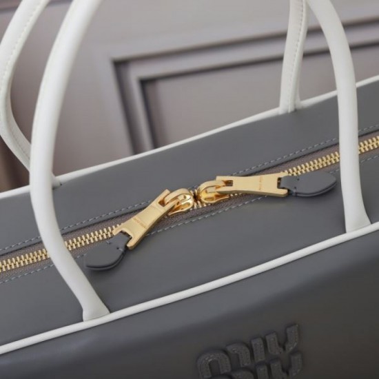 MIU MIU Miu Miu 2025FW New Large Capacity Tote Bag High Quality Replica Elegant Design