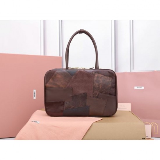 MIU MIU Miu Miu 2025FW New Elegant Tote Bag Luxury Stylish Popular MIU MIU Miu Miu 2025FW New Elegant Tote Bag Luxury Stylish Popular