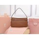 MIU MIU Miu Miu 2025FW New Popular Tote Bag Women's Luxury Large Capacity MIU MIU Miu Miu 2025FW New Popular Tote Bag Women's Luxury Large Capacity