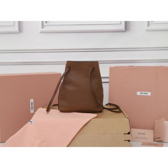 MIU MIU Miu Miu 2025FW New Elegant Backpack Women's Luxury Popular Item MIU MIU Miu Miu 2025FW New Elegant Backpack Women's Luxury Popular Item