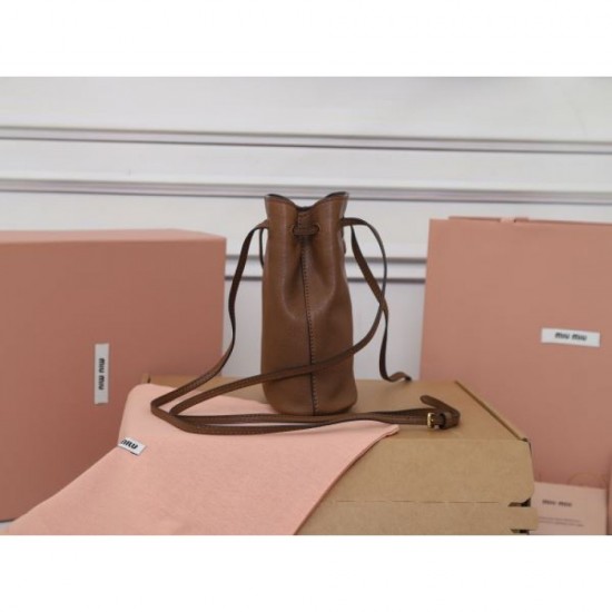 MIU MIU Miu Miu 2025FW New Elegant Backpack Women's Luxury Popular Item MIU MIU Miu Miu 2025FW New Elegant Backpack Women's Luxury Popular Item