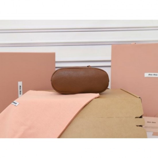 MIU MIU Miu Miu 2025FW New Elegant Backpack Women's Luxury Popular Item MIU MIU Miu Miu 2025FW New Elegant Backpack Women's Luxury Popular Item