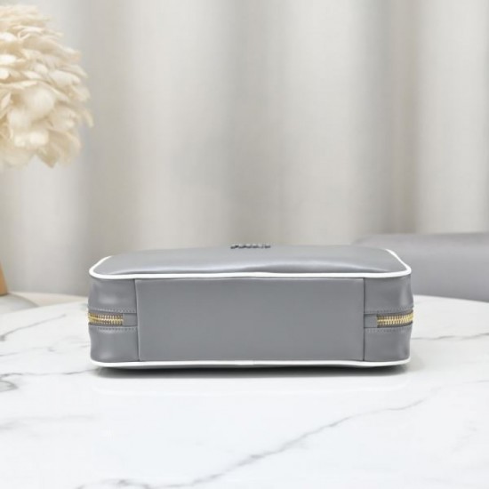 2025FW MIU MIU Women's tote bag Latest sale that is very popular this winter