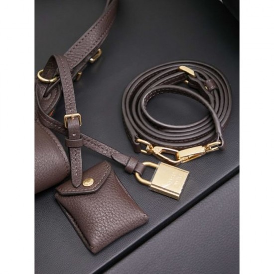 2025FW MIU MIU Women's Tote Bag A must-see new item this winter