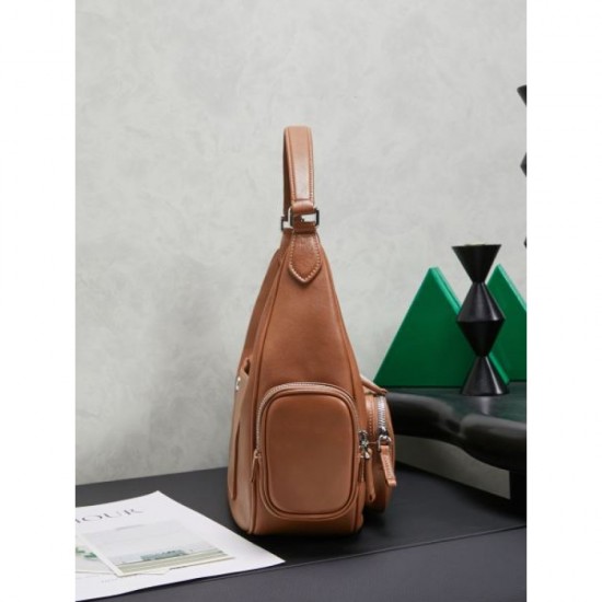 2025FW MIU MIU Women's tote bag New design with outstanding presence