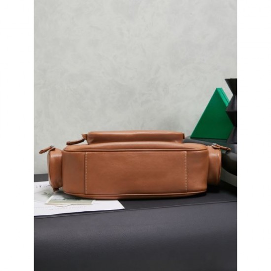 2025FW MIU MIU Women's tote bag New design with outstanding presence