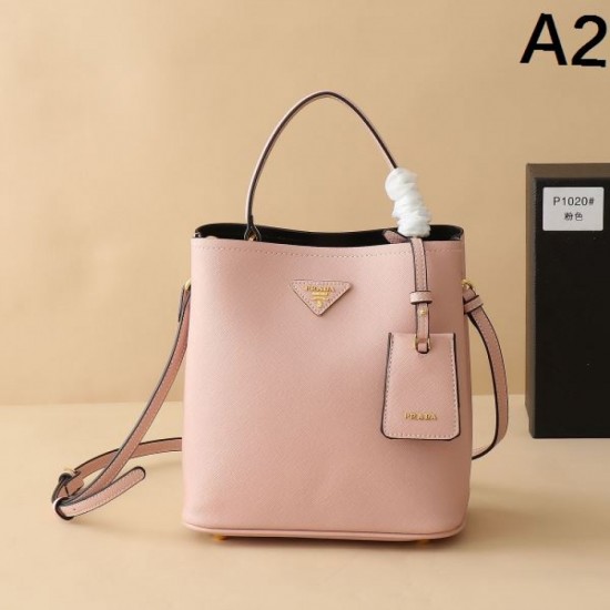 PRADA 2025FW New High Quality Tote Bag Large Capacity Stylish High-Quality Replica PRADA 2025FW New High Quality Tote Bag Large Capacity Stylish High-Quality Replica