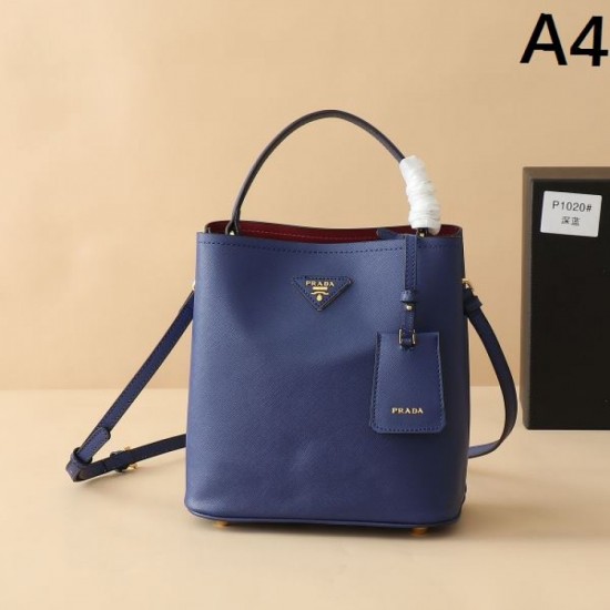 PRADA 2025FW New High Quality Tote Bag Large Capacity Stylish High-Quality Replica PRADA 2025FW New High Quality Tote Bag Large Capacity Stylish High-Quality Replica
