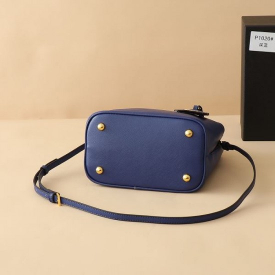 PRADA 2025FW New High Quality Tote Bag Large Capacity Stylish High-Quality Replica PRADA 2025FW New High Quality Tote Bag Large Capacity Stylish High-Quality Replica