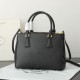PRADA 2025FW New Popular Tote Bag Luxury Elegant Stylish Design PRADA 2025FW New Popular Tote Bag Luxury Elegant Stylish Design