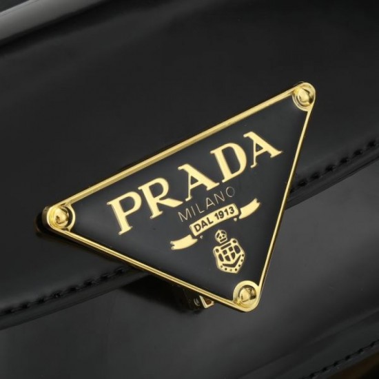 PRADA 2025FW New High Quality Shoulder Bag Popular Model Stylish Elegant PRADA 2025FW New High Quality Shoulder Bag Popular Model Stylish Elegant