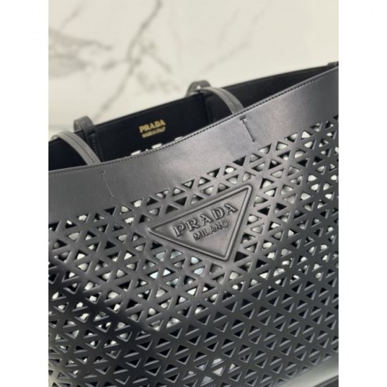 2025FW PRADA Prada tote bag A must-have popular item this fall 2025FW PRADA Prada tote bag A must-have popular item this fall