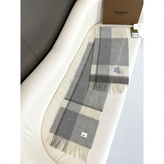 2025FW Scarf BURBERRY Burberry A new standard item that is rapidly gaining attention