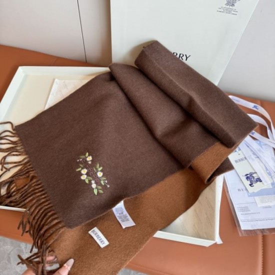 2025FW Scarf BURBERRY Burberry Bright and seasonal design