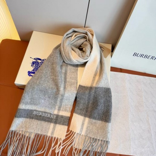 2025FW Scarf BURBERRY A masterpiece that combines elegance and casual feel