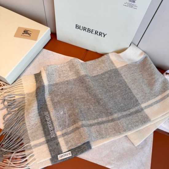 2025FW Scarf BURBERRY A masterpiece that combines elegance and casual feel