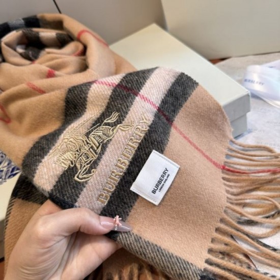 2025FW Scarf BURBERRY Popular item that anticipates Burberry fall/winter trends