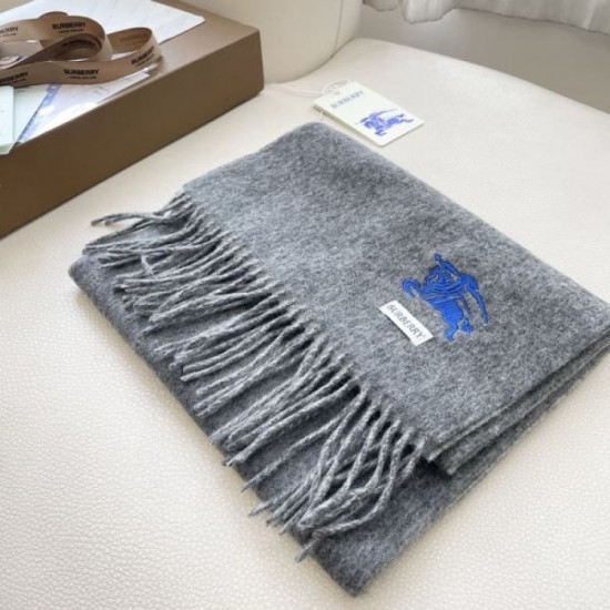 2025FW Scarf BURBERRY Coloring that gives a light and bright impression