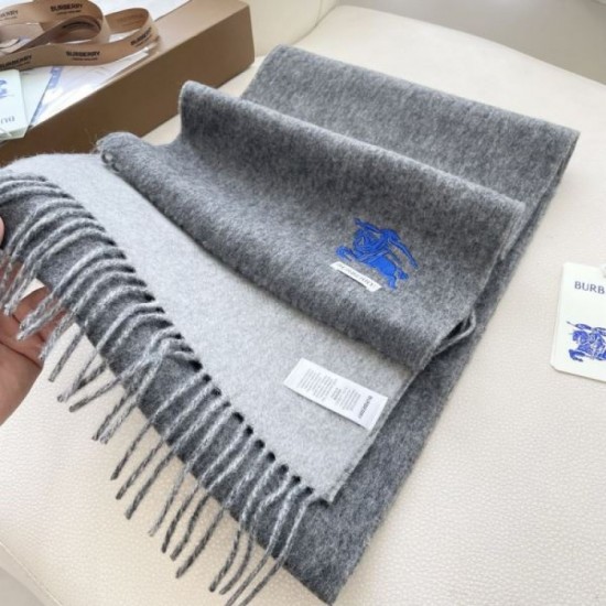 2025FW Scarf BURBERRY Coloring that gives a light and bright impression
