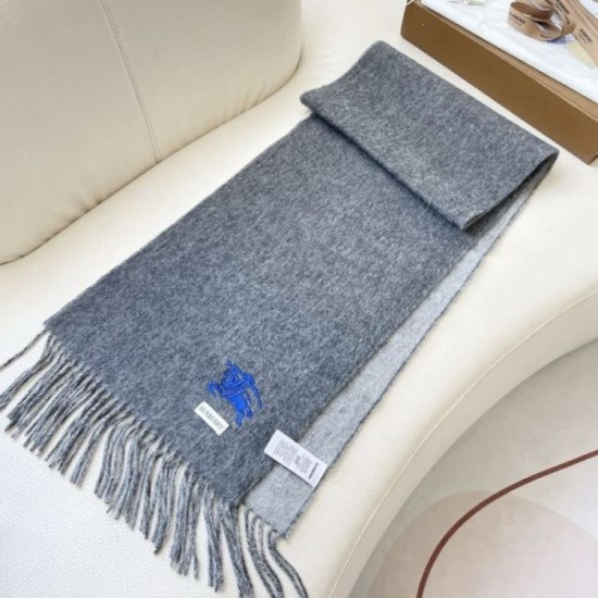 2025FW Scarf BURBERRY Coloring that gives a light and bright impression