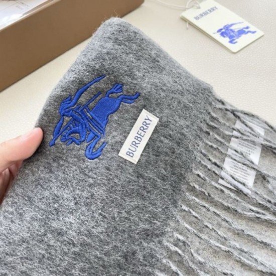 2025FW Scarf BURBERRY Coloring that gives a light and bright impression