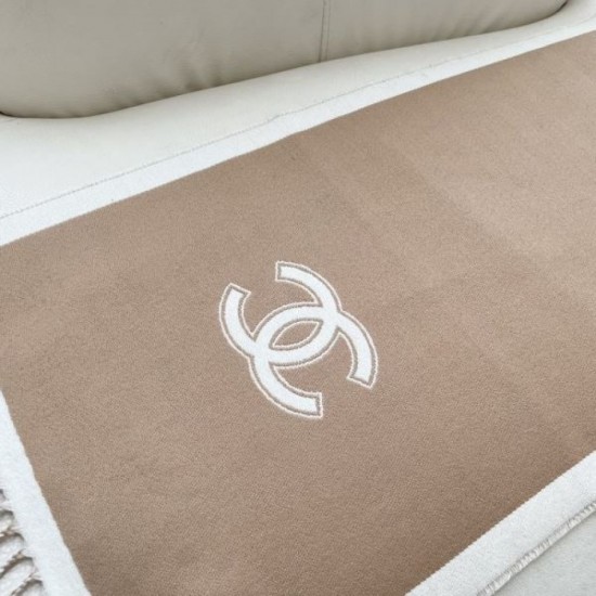 2025FW Scarf CHANEL CHANEL Featured scarf that matches this season's trends