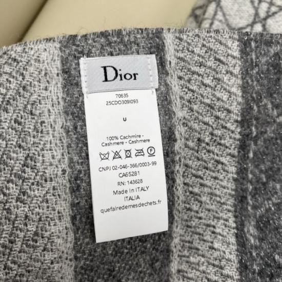 2025FW Scarf DIOR A piece that will give anyone a sophisticated impression