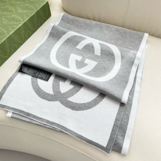 2025FW Scarf GUCCI Gucci A masterpiece that gives an elegant and beautiful impression