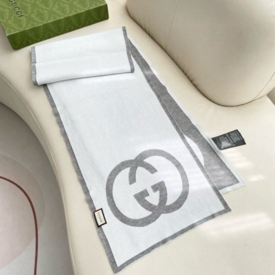 2025FW Scarf GUCCI Gucci A masterpiece that gives an elegant and beautiful impression